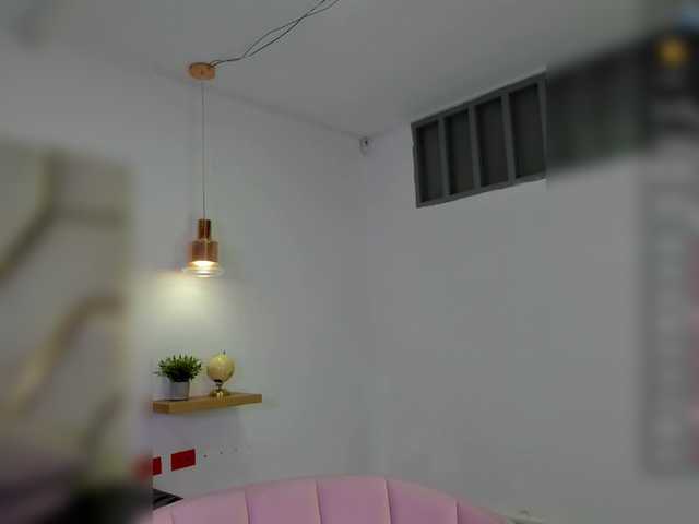 Live sex webcam photo for KeithBaker #276506139