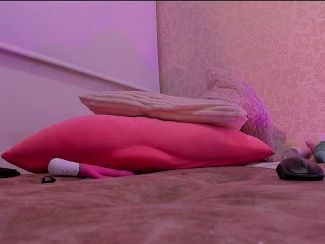 Live sex webcam photo for KeithBaker #276927287