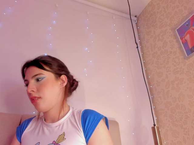 Live sex webcam photo for KeithBaker #277943521