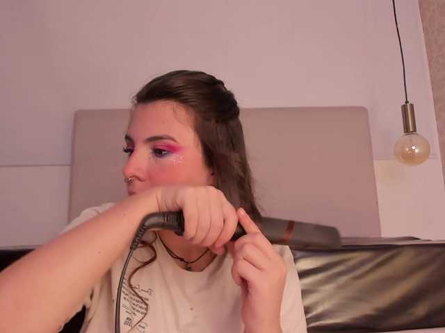 Live sex webcam photo for KeithBaker #278047754