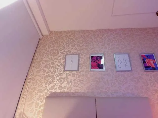 Live sex webcam photo for KeithBaker #289714458