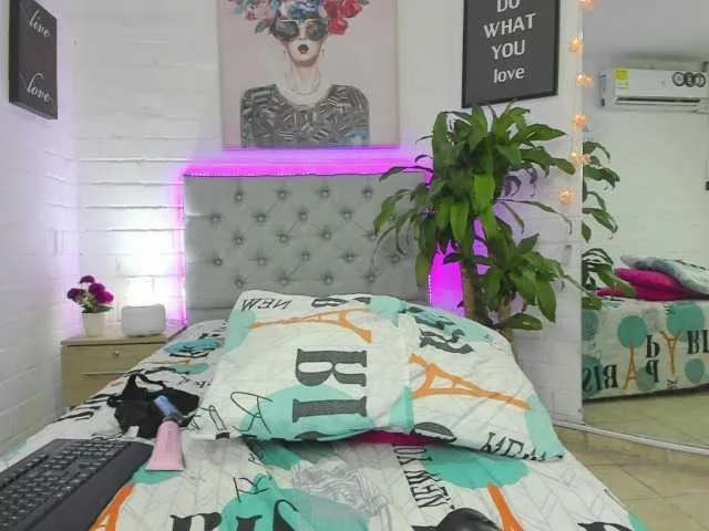 Live sex webcam photo for Kelly-Lopez #272855923