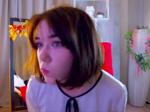 Live sex webcam photo for Kelly-foox #292228561