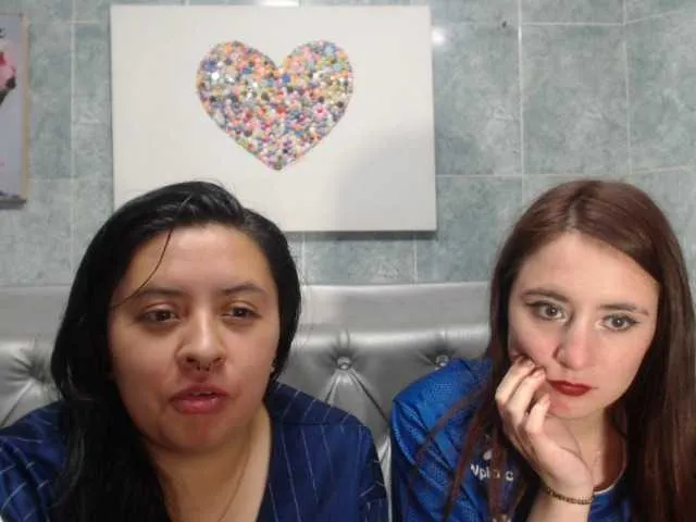 Live sex webcam photo for KellyAndHeily69 #276771378