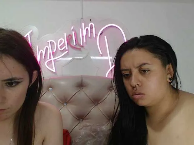 Live sex webcam photo for KellyAndHeily69 #276989496