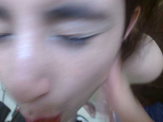 Live sex webcam photo for KellyAndHeily69 #277378007