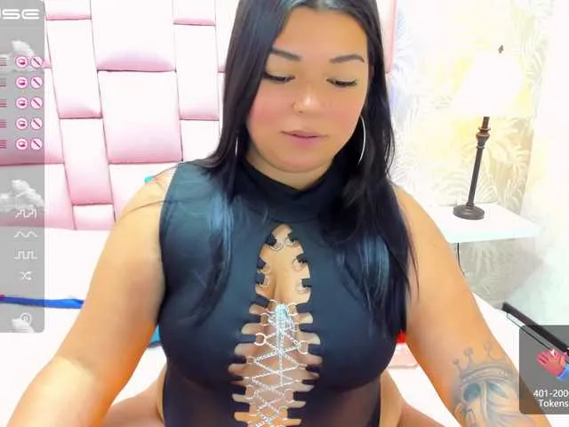 Live sex webcam photo for KellyBents #273821728