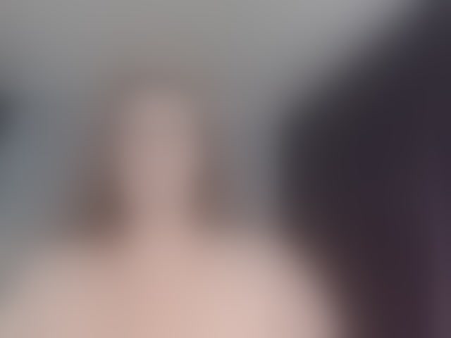 Live sex webcam photo for KellyCarolina #294116677