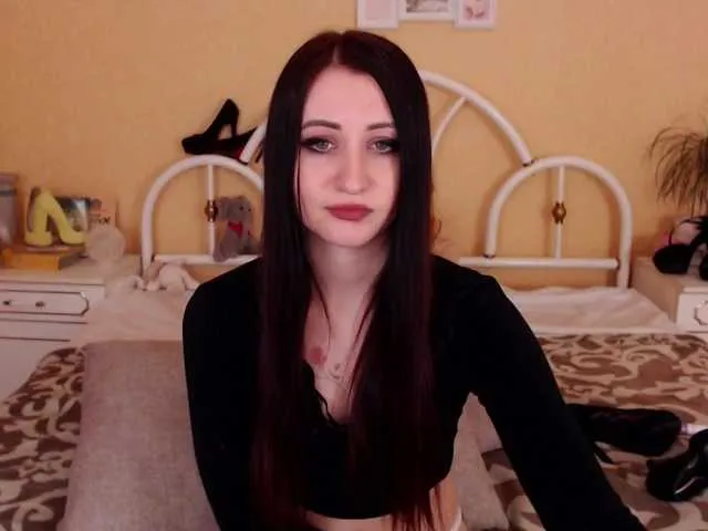 Live sex webcam photo for KellyFlores #272301875