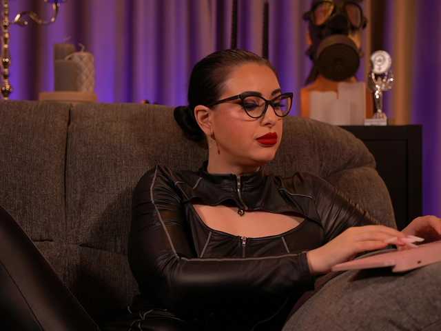 Live sex webcam photo for KellyKent #290954834