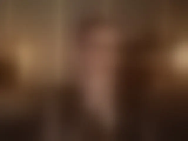 Live sex webcam photo for KellyKent #293120716