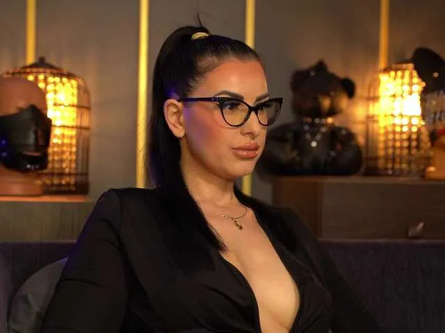Live sex webcam photo for KellyKent #293270715