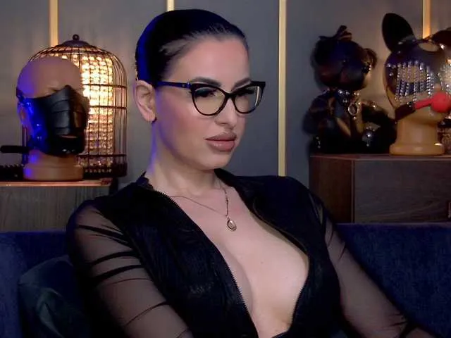 Live sex webcam photo for KellyKent #293657305