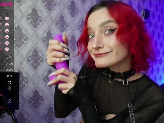 Live sex webcam photo for KellyMayWow #275977292