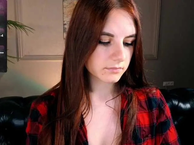 Live sex webcam photo for KellyMiller #291167532