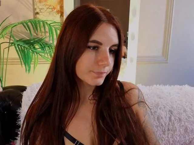 Live sex webcam photo for KellyMiller #291790912