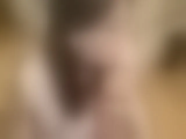 Live sex webcam photo for KellyyBeryy #292438280