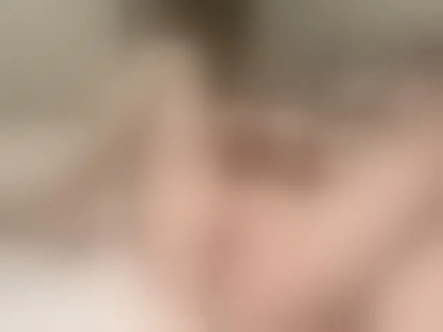 Live sex webcam photo for KellyyBeryy #293235519
