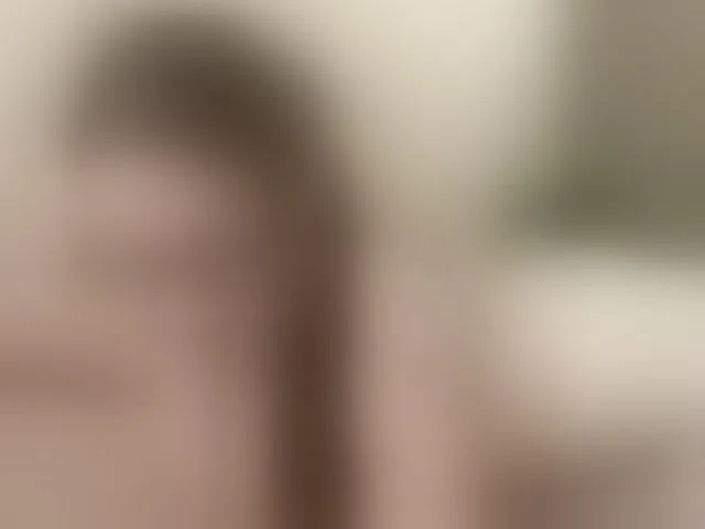 Live sex webcam photo for KellyyBeryy #293269036