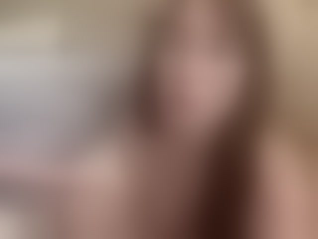 Live sex webcam photo for KellyyBeryy #293588802