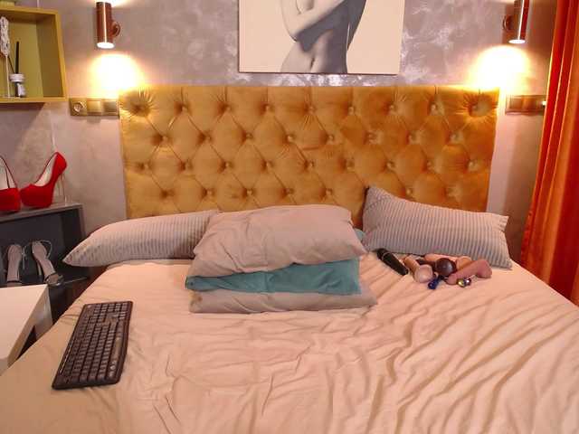 Live sex webcam photo for KelsiCarterr #277885750