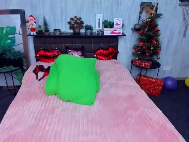 Live sex webcam photo for KelsiMorri #276940592