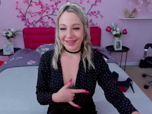 Live sex webcam photo for KelsiMorri #290548567