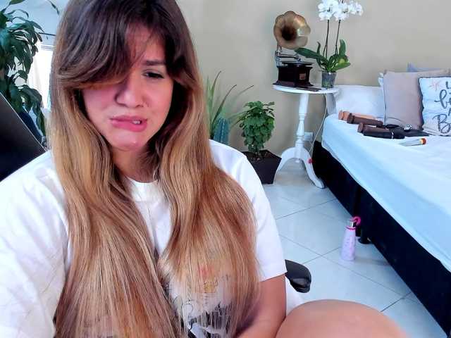 Live sex webcam photo for KemilF #276213623