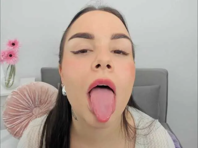 Live sex webcam photo for KendalDaisy #293110364