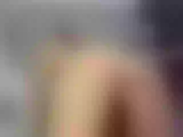 Live sex webcam photo for Kendall-19 #291762975