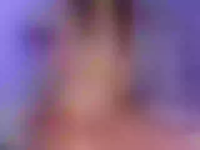 Live sex webcam photo for Kendall-19 #291958942