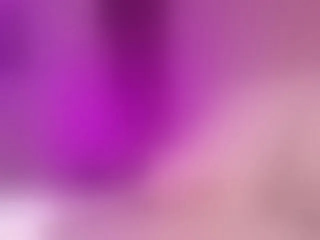 Live sex webcam photo for Kendall-19 #293459769