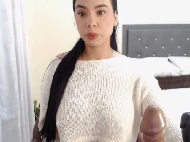 Live sex webcam photo for KendallClove #290411465