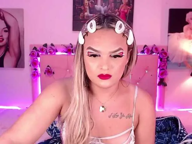 Live sex webcam photo for KendallCurkov #273713851