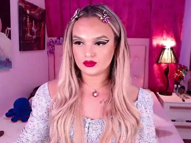 Live sex webcam photo for KendallCurkov #273944290