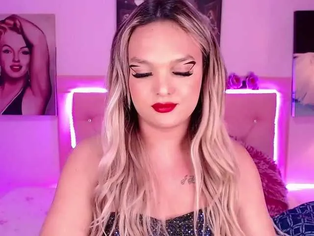 Live sex webcam photo for KendallCurkov #274336398