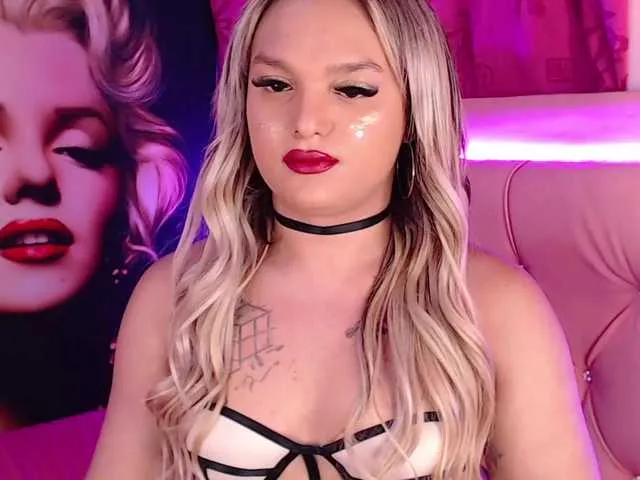 Live sex webcam photo for KendallCurkov #274538278