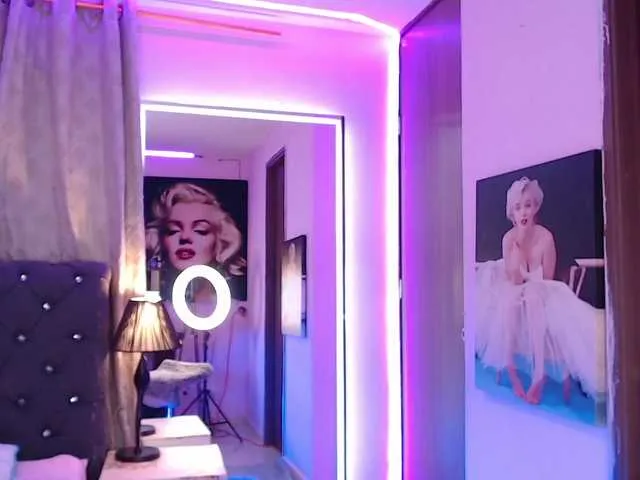 Live sex webcam photo for KendallCurkov #274608761