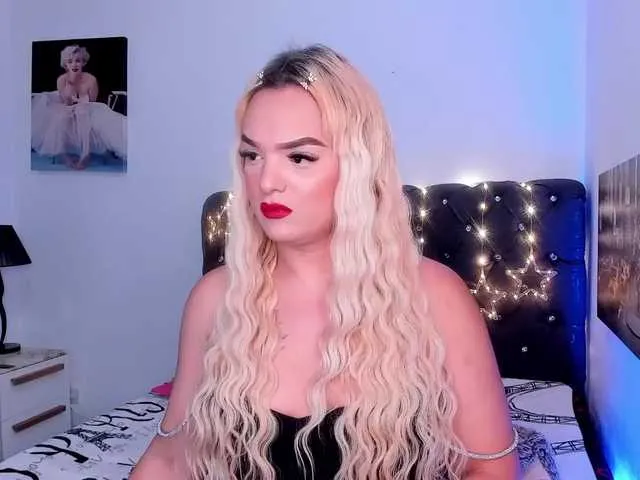 Live sex webcam photo for KendallCurkov #276408528