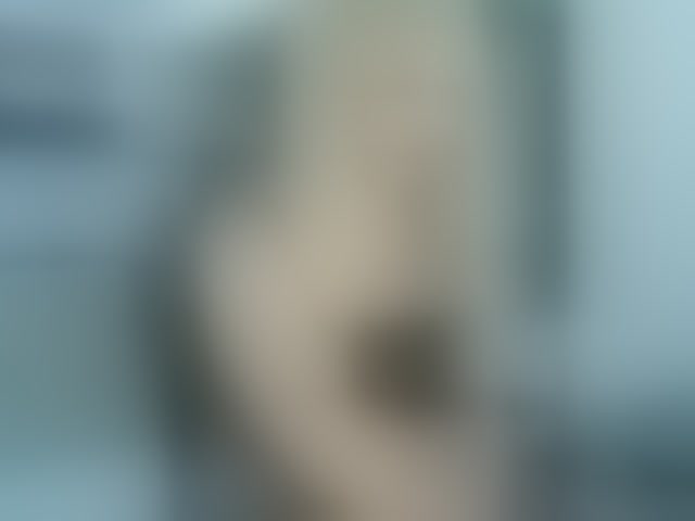 Live sex webcam photo for KendallCurkov #293945438