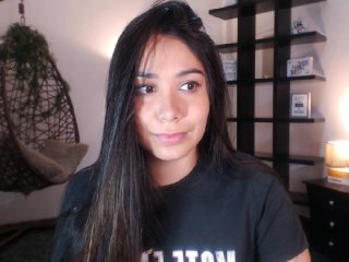 Live sex webcam photo for KendallRise #145664323