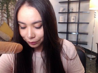 Live sex webcam photo for KendallRise #146009620