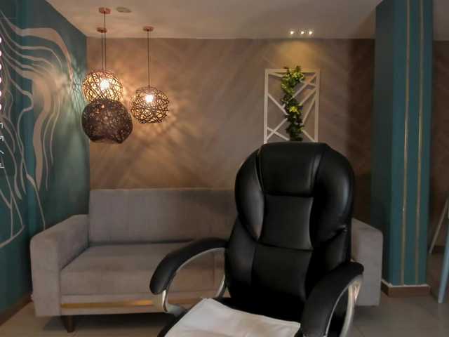 Live sex webcam photo for KendallRise #276921688