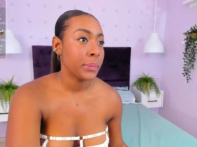 Live sex webcam photo for Kendallbleer #290534822