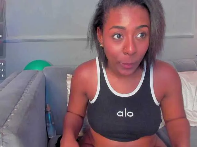 Live sex webcam photo for Kendallbleer #290685987