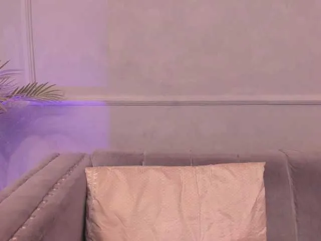 Live sex webcam photo for Kendallbleer #290853875