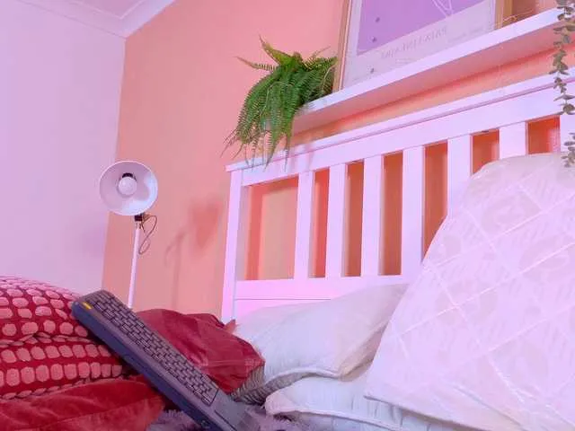 Live sex webcam photo for Kendalmiller #292361712