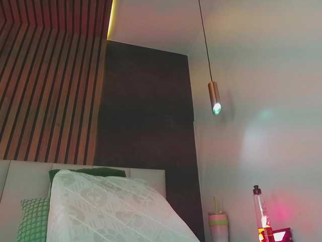 Live sex webcam photo for Kendalmiller #292382902