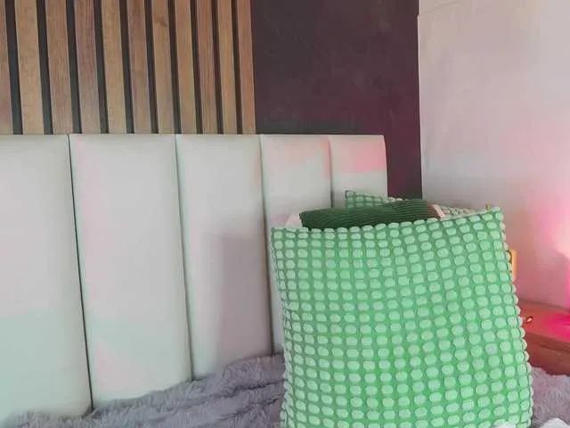 Live sex webcam photo for Kendalmiller #292384245