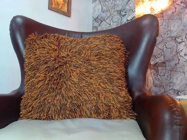 Live sex webcam photo for Kendalsexhot #275719539